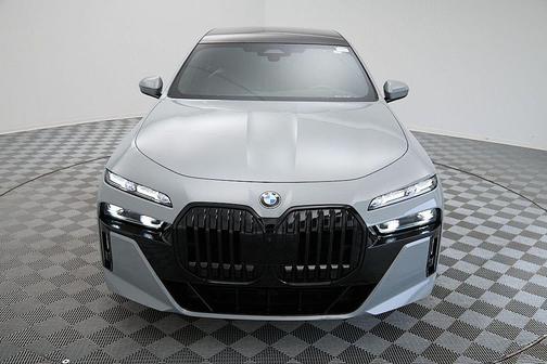 2023 BMW 760 i xDrive