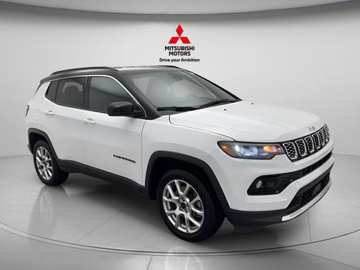 Bright White Clearcoat 2025 Jeep Compass Limited