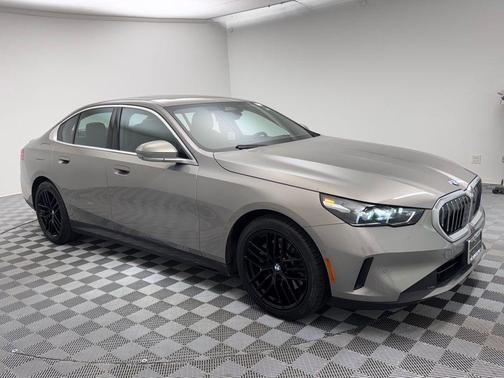 2024 BMW 530 i xDrive