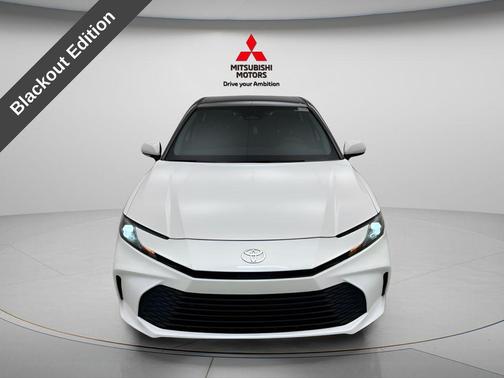 Ice Cap 2025 Toyota Camry LE