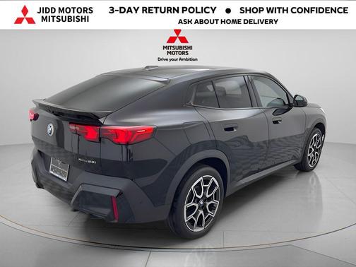 Black 2025 BMW X2 xDrive28i