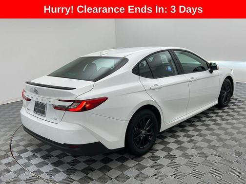 2025 Toyota Camry LE