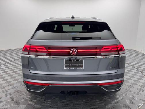 2024 Volkswagen Atlas Cross Sport 2.0T SE w/Technology 4MOTION