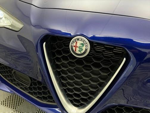 2021 Alfa Romeo Giulia Base