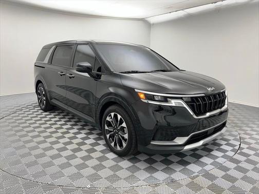 2024 Kia Carnival EX