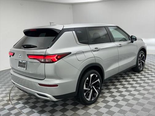 2024 Mitsubishi Outlander SE Black Edition S-AWC