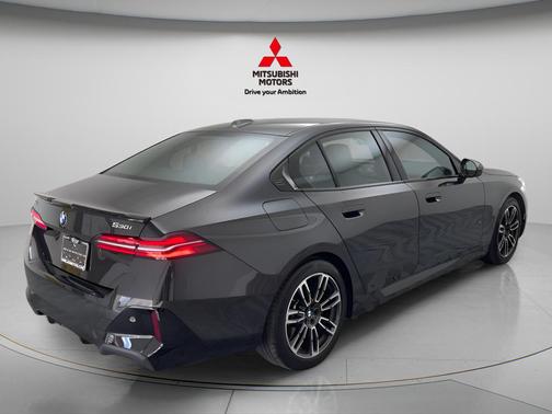Dark Graphite 2026 BMW 530 xDrive