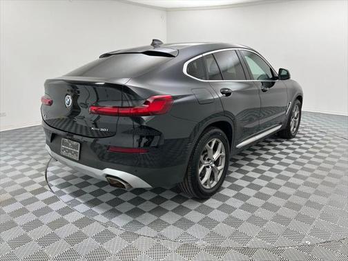 2024 BMW X4 xDrive30i