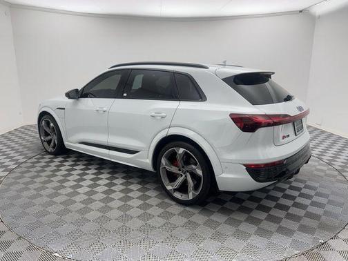 2024 Audi SQ8 4.0T Prestige