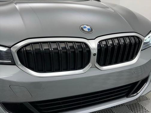 2024 BMW 330 i xDrive