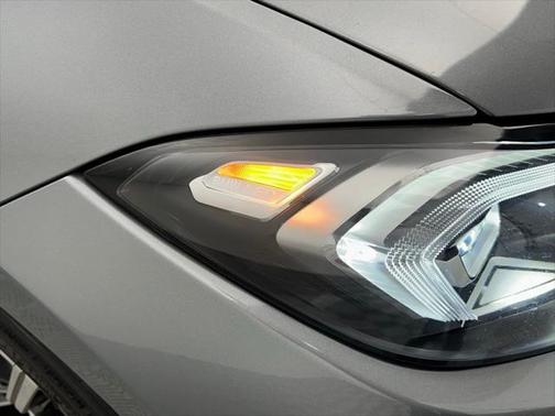 2024 BMW 330 i xDrive
