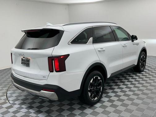 2024 Kia Sorento S