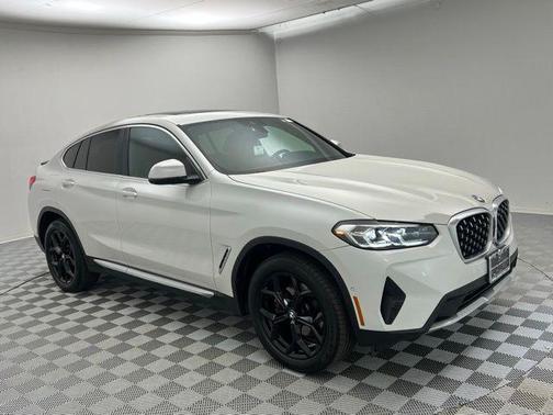 2024 BMW X4 xDrive30i