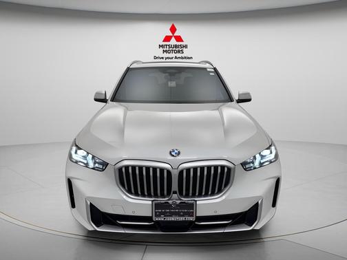White 2024 BMW X5 xDrive40i