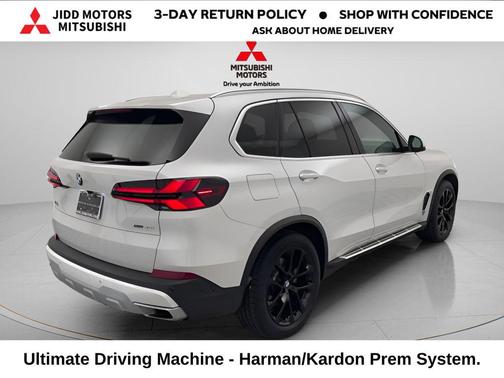 White 2024 BMW X5 xDrive40i
