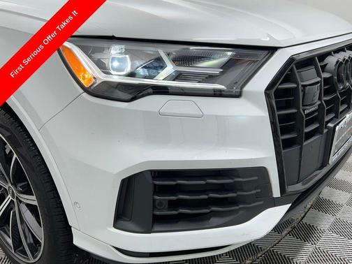 2022 Audi Q7 55 Premium Plus