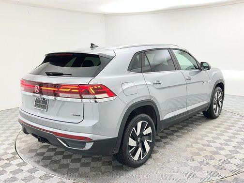 2025 Volkswagen Atlas Cross Sport 2.0T SE w/Technology 4MOTION