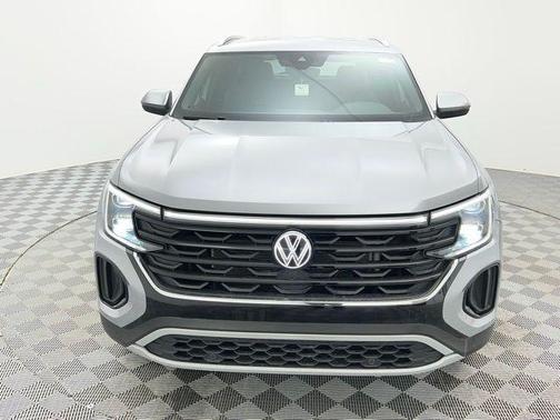 2025 Volkswagen Atlas Cross Sport 2.0T SE w/Technology 4MOTION