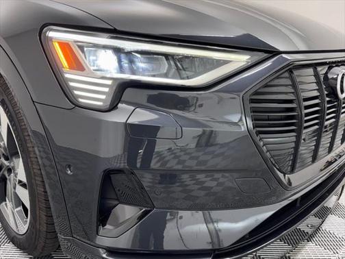 2021 Audi e-tron Premium