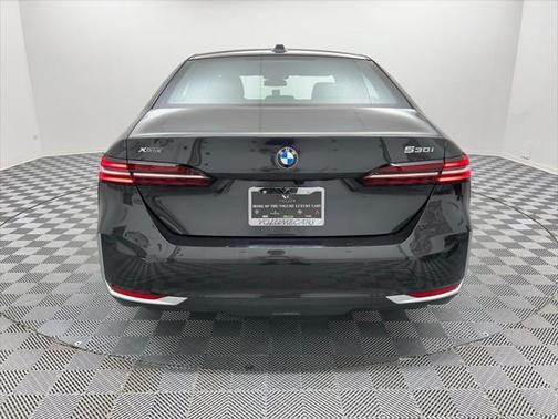 2024 BMW 530 i xDrive