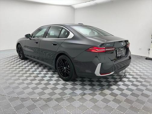 2024 BMW 530 i xDrive