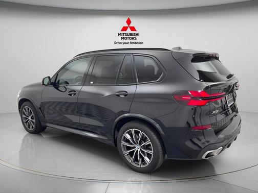 Black Sapphire Metallic 2026 BMW X5 xDrive40i