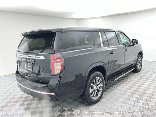 2024 Chevrolet Suburban LT