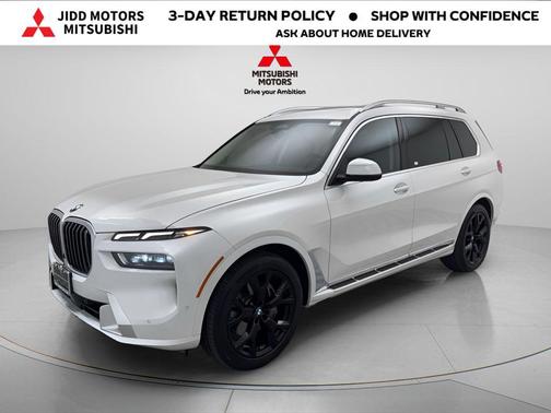 White Metallic 2025 BMW X7 xDrive40i