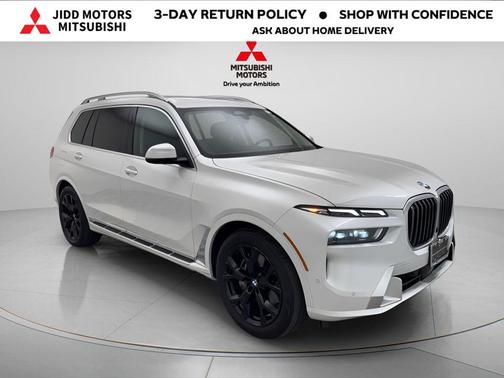 White Metallic 2025 BMW X7 xDrive40i