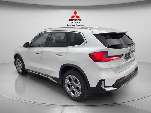 White Metallic 2025 BMW X1 xDrive28i
