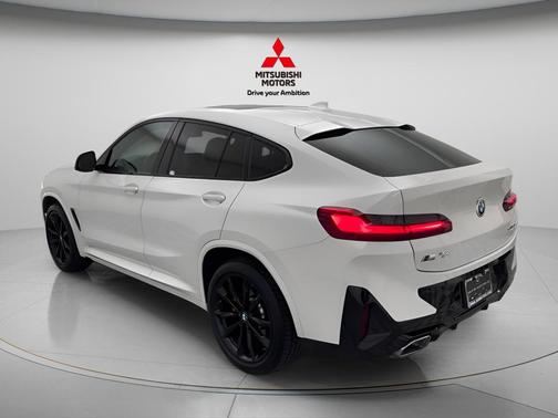 Alpine White 2022 BMW X4 xDrive30i