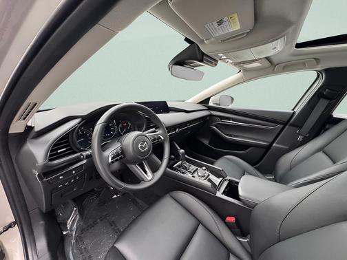 Platinum Quartz Metallic 2025 Mazda Mazda3 FWD w/Preferred Package