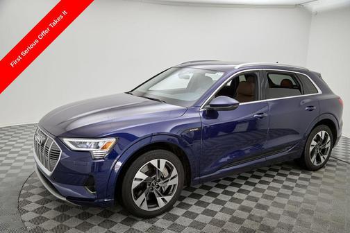 2022 Audi e-tron Premium