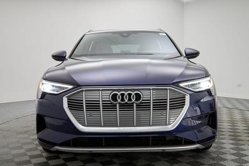 2022 Audi e-tron Premium