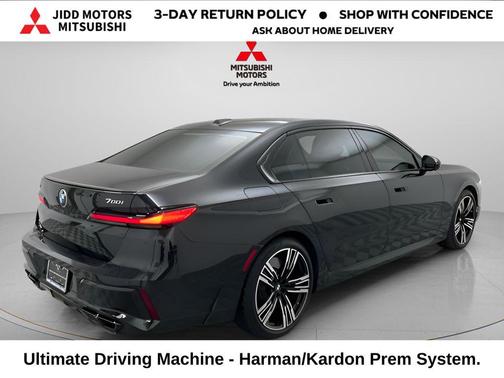 Black Sapphire Metallic 2023 BMW 760 i xDrive