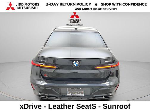 Black Sapphire Metallic 2023 BMW 760 i xDrive