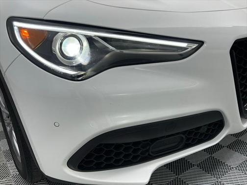 2022 Alfa Romeo Stelvio Sprint