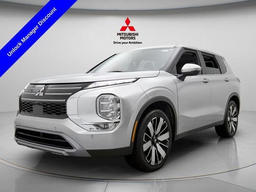 Alloy Silver Metallic 2025 Mitsubishi Outlander SE 2.5 2WD