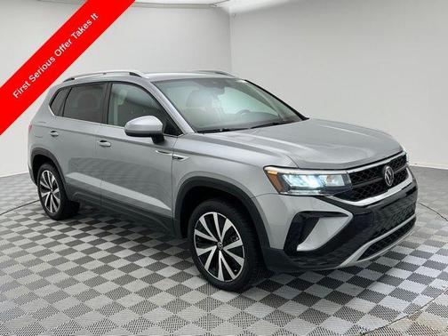 2024 Volkswagen Taos SE FWD