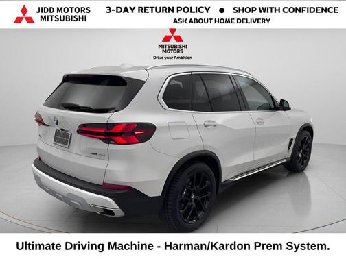 White 2024 BMW X5 xDrive40i