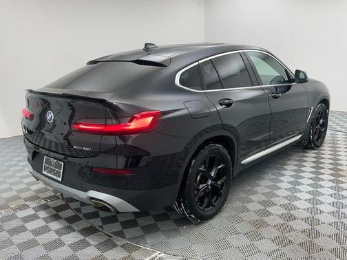 2024 BMW X4 xDrive30i