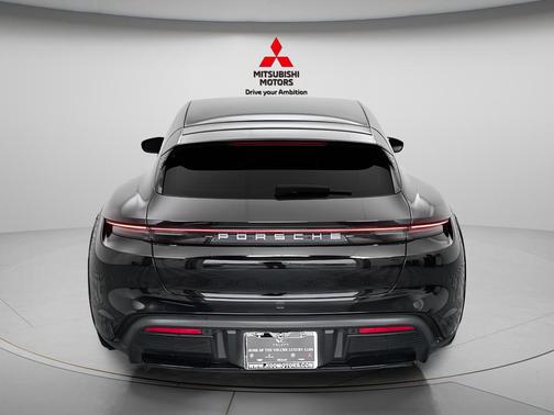 2022 Porsche Taycan 4