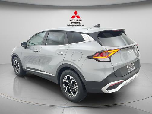 Steel Gray 2024 Kia Sportage LX