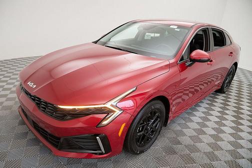 2025 Kia K5 LXS