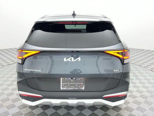 Gravity Gray 2025 Kia Sportage LX