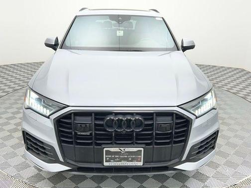 2022 Audi Q7 55 Premium Plus
