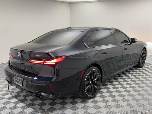 2023 BMW 760 i xDrive