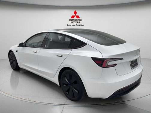 Pearl White Multi-Coat 2024 Tesla Model 3 Long Range