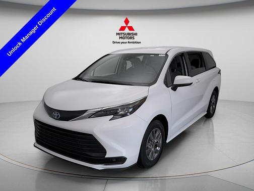 2024 Toyota Sienna LE