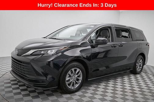 2024 Toyota Sienna LE